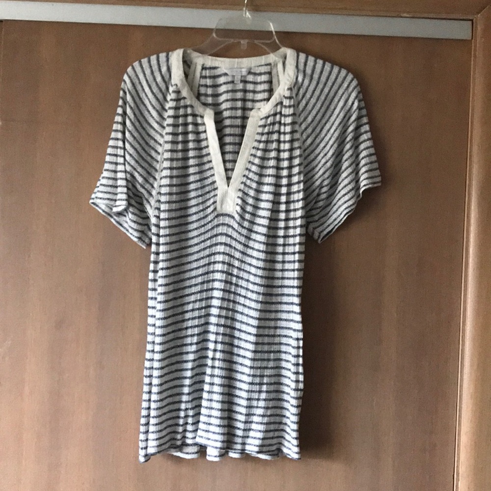 Navy/cream flowy comfy Lucky Brand top